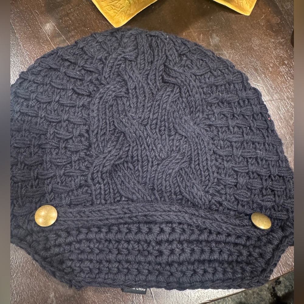 NWT Banana Republic Extra Fine Moreno Wool Cap in Black One Size